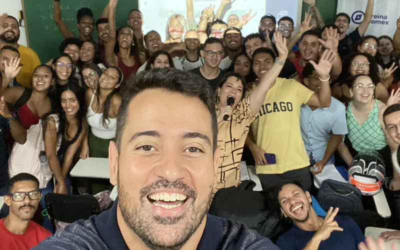 Selfie com a turma da ESAMC em sala de aula
